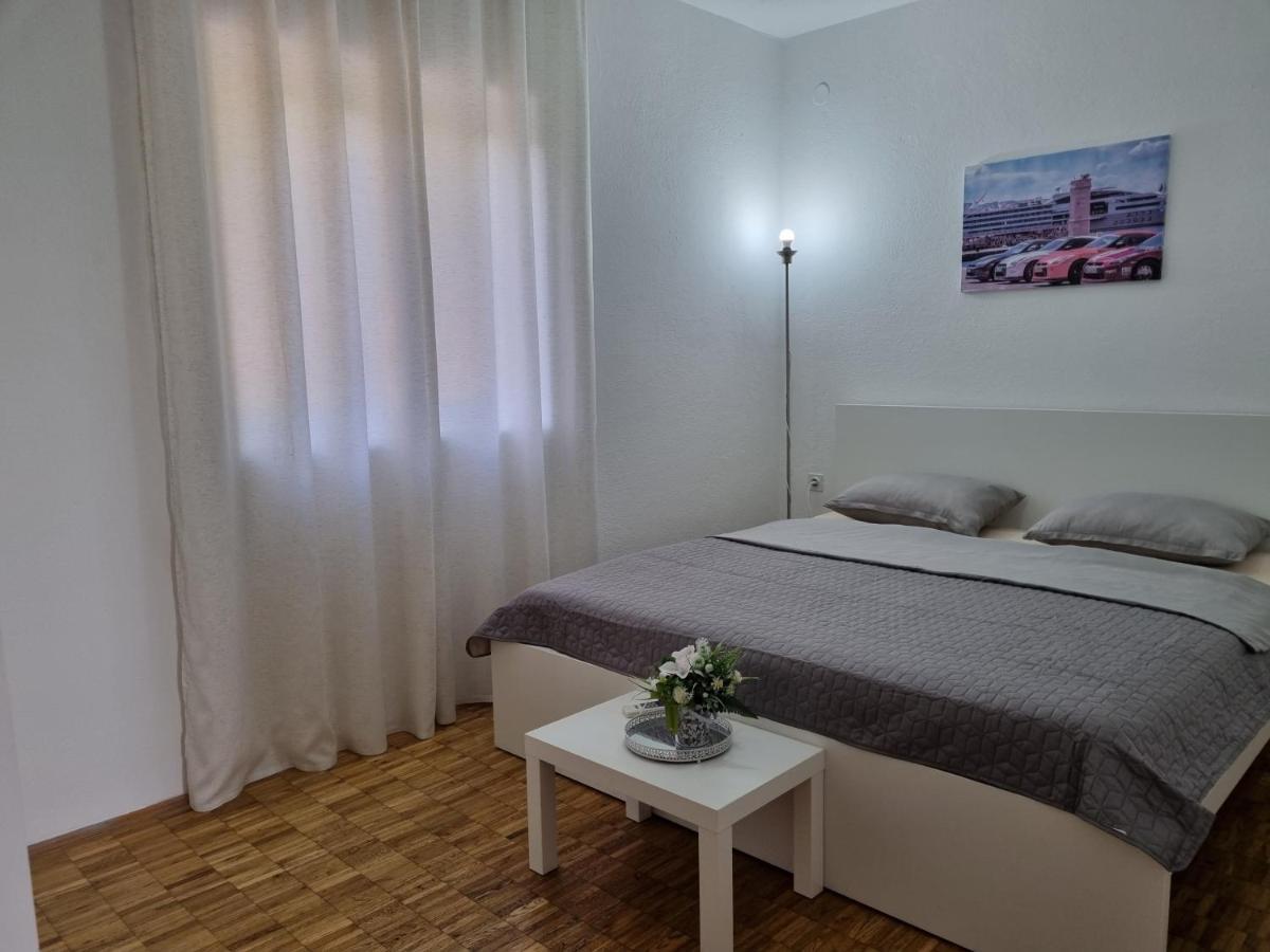 Ferienwohnung Tarac Senj  Exterior foto